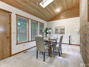 9901 NE 32nd Street, Bellevue WA 98004