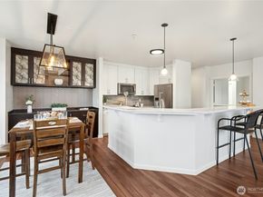 1000 Aurora Avenue N 409, Seattle WA 98109