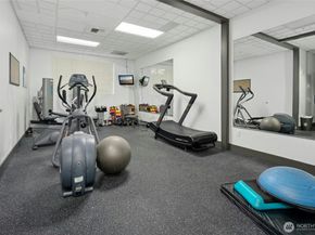 1000 Aurora Avenue N 409, Seattle WA 98109