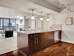 650 Bellevue Way NE 2103, Bellevue WA 98004