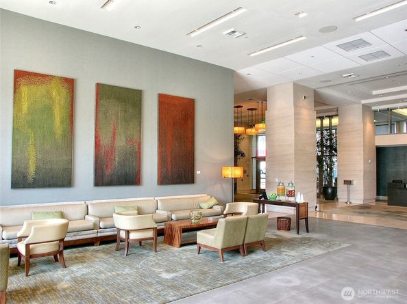 650 Bellevue Way NE 2103, Bellevue WA 98004