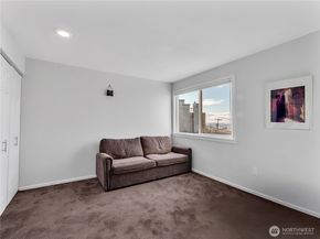 2221 Gilman Drive W 205, Seattle WA 98119