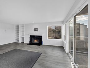 2221 Gilman Drive W 205, Seattle WA 98119