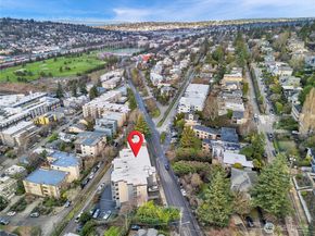 2221 Gilman Drive W 205, Seattle WA 98119