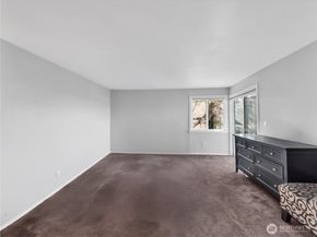 2221 Gilman Drive W 205, Seattle WA 98119