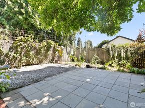 6540 19th Avenue NE, Seattle WA 98115