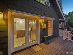 6540 19th Avenue NE, Seattle WA 98115