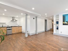 6540 19th Avenue NE, Seattle WA 98115