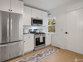 3443 21st Avenue W, Seattle WA 98199