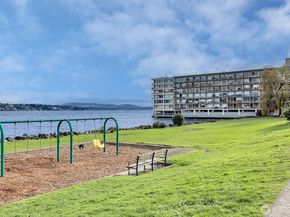 2040 43rd Avenue E 313, Seattle WA 98112