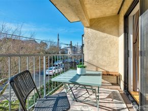 1400 NW 60th Street 202, Seattle WA 98107