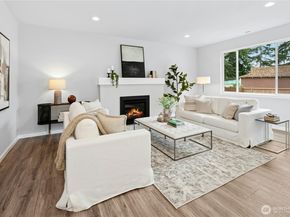 27019 30th Place S 22, Kent WA 98032