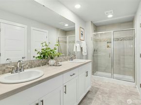 27019 30th Place S 22, Kent WA 98032