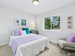 27019 30th Place S 22, Kent WA 98032