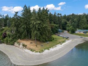 24186 Vashon Highway SW, Vashon WA 98070