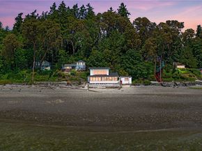 24186 Vashon Highway SW, Vashon WA 98070