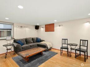 3542 43rd Avenue W, Seattle WA 98199