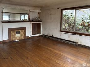 9208 17th Avenue SW, Seattle WA 98106