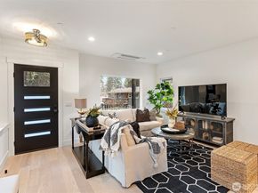 11220 115th Place NE, Kirkland WA 98033