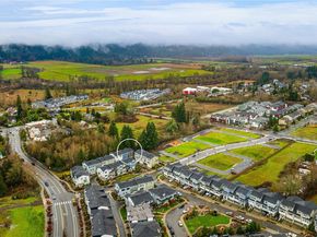 14123 266th Avenue NE 103, Duvall WA 98019