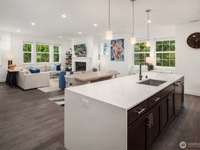 14123 266th Avenue NE 103, Duvall WA 98019