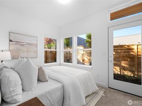 1704 B N 47th Street, Seattle WA 98103