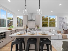 1704 B N 47th Street, Seattle WA 98103