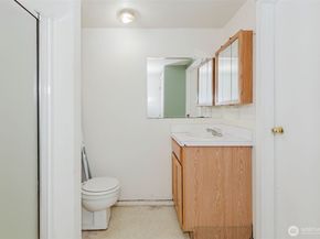 1540 Puget Drive E, Port Orchard WA 98366