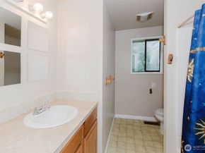 1540 Puget Drive E, Port Orchard WA 98366