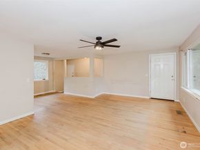 1540 Puget Drive E, Port Orchard WA 98366