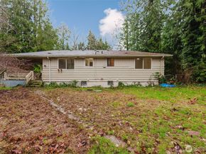 1540 Puget Drive E, Port Orchard WA 98366