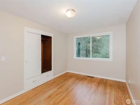 1540 Puget Drive E, Port Orchard WA 98366