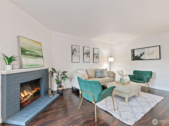 10418 NE 32nd Place C105, Bellevue WA 98004