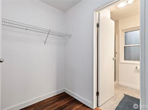 10418 NE 32nd Place C105, Bellevue WA 98004