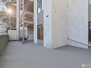 10418 NE 32nd Place C105, Bellevue WA 98004