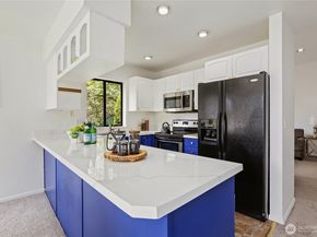 9009 Avondale Road NE M226, Redmond WA 98052