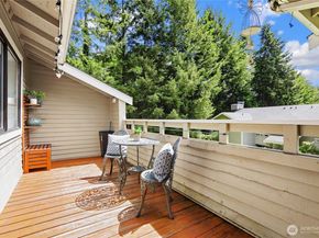 9009 Avondale Road NE M226, Redmond WA 98052