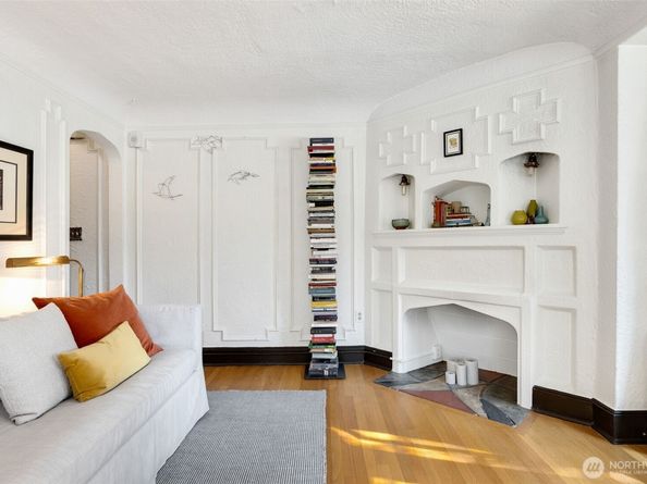 1101 17th Avenue 201, Seattle WA 98122