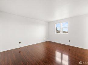 2702 Cedar Avenue S, Renton WA 98055