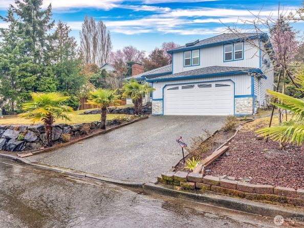 2702 Cedar Avenue S, Renton WA 98055