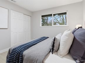 9808 S 252nd St, Kent WA 98030