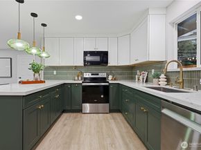 9808 S 252nd St, Kent WA 98030