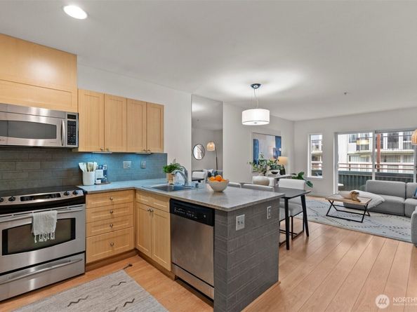 2717 Western Avenue 624, Seattle WA 98121