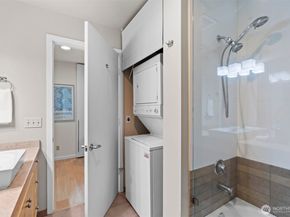 2717 Western Avenue 624, Seattle WA 98121