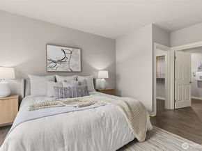 7709 Fairway Avenue SE 102, Snoqualmie WA 98065