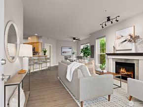 7709 Fairway Avenue SE 102, Snoqualmie WA 98065