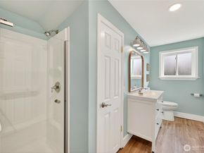 22207 54th Avenue W, Mountlake Terrace WA 98043