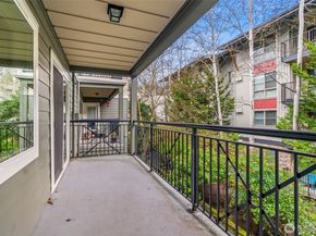 7912 170th Avenue NE 204, Redmond WA 98052