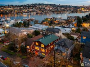 2117 N 36th Street, Seattle WA 98103