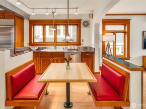 2117 N 36th Street, Seattle WA 98103